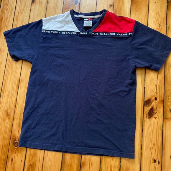 Vintage 1990s Tommy Hilfiger T-Shirt Size Medium - Picture 3 of 5